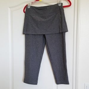 Grey capri leggings with skirt attached